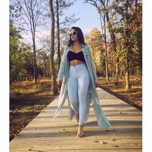 Meet your Posher, Laura